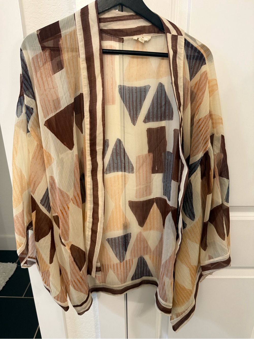 Cost Plus World Market Geometric Neutral Triangle Print Lightweight Wrap Kimono
